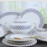 Swietlana middagsservise til 12 pers. 42 deler